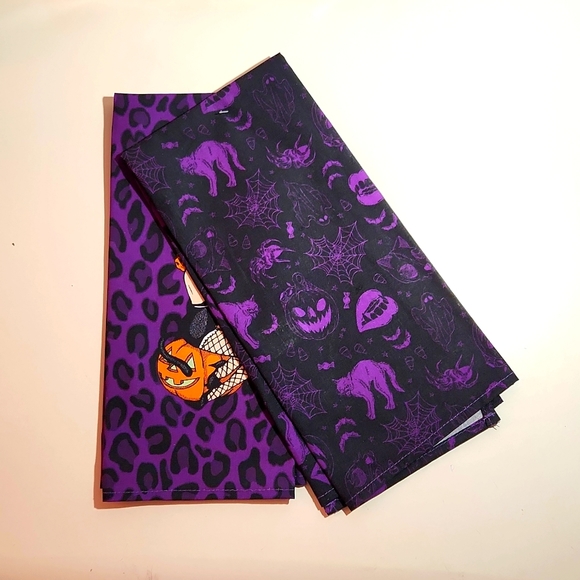 ❤️NWT VINTAGE TORRID HALLOWEEN DECOR KITCHEN TEA TOWEL DUO SEXY PINUP DECORATION - Picture 3 of 9